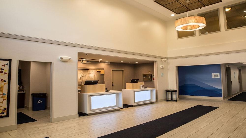 Holiday Inn Express - Columbus - Dublin By Ihg מראה חיצוני תמונה