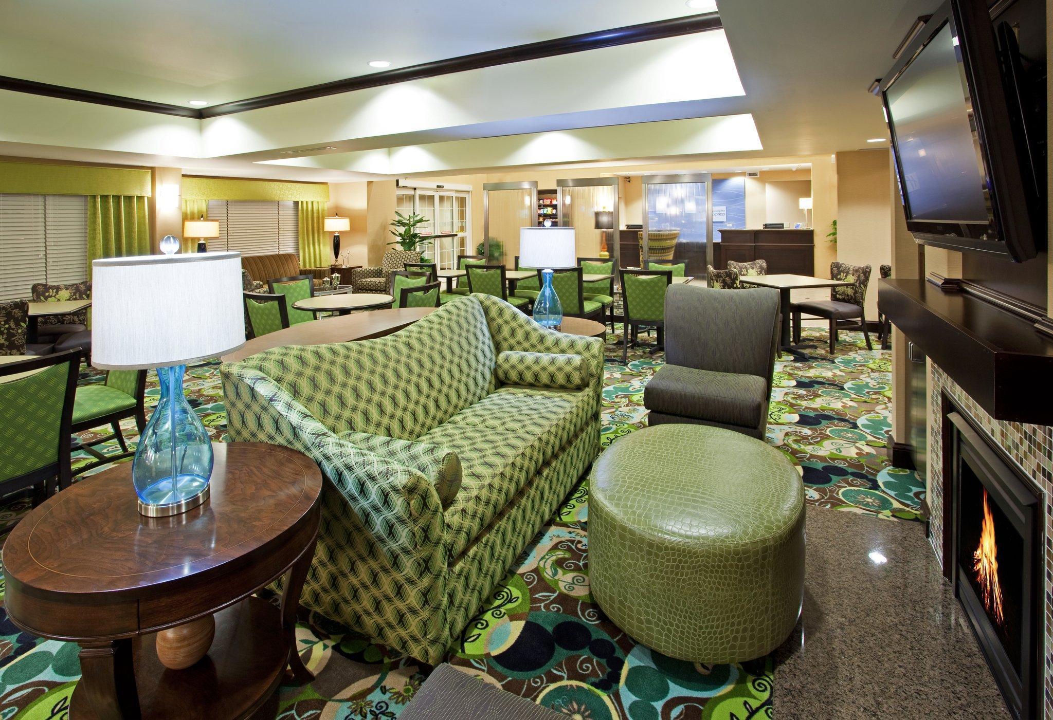 Holiday Inn Express - Columbus - Dublin By Ihg מראה חיצוני תמונה